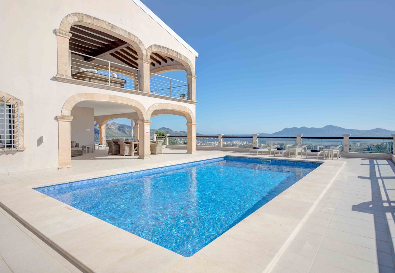 Villa en Port de Pollença - Villa de lujo con espectaculares vistas al mar