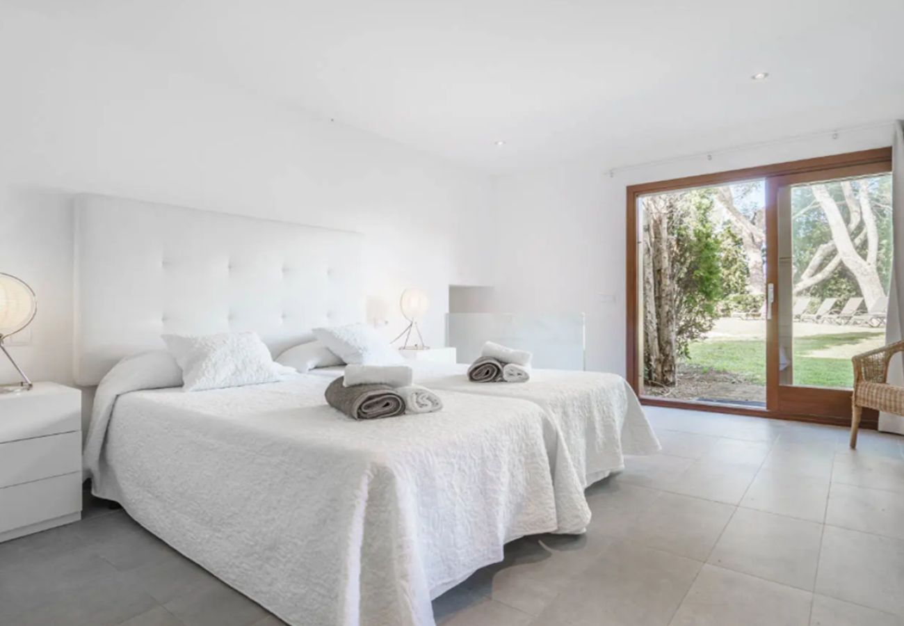 Villa in Pollensa - VILLA CAN CANAVER 